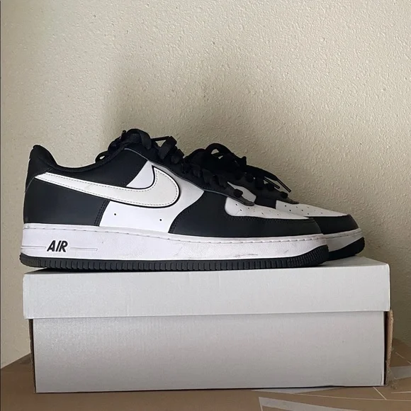 Nike Air Force 1 Pandas - Picture 1 of 5